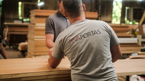 Invista em portas de qualidade para sua construtora e agregue valor às suas construções